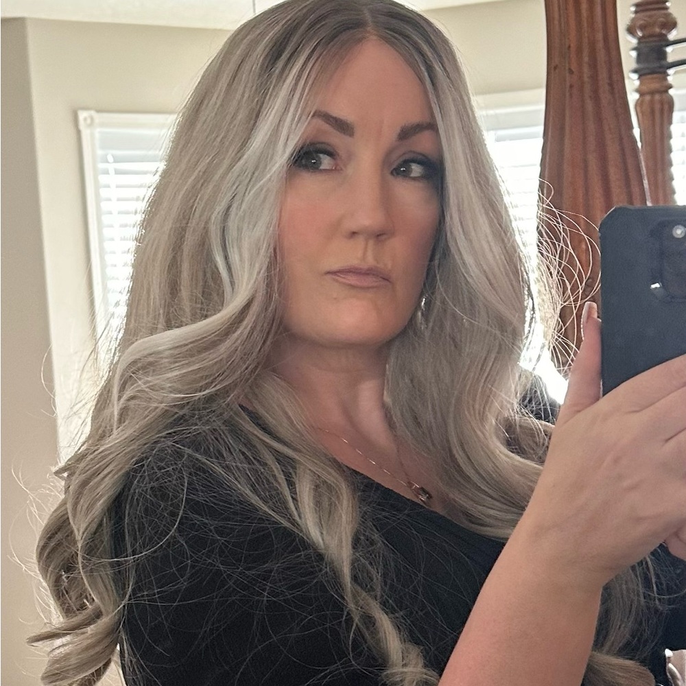 Meet your Posher, Candace